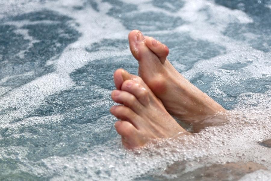 Лечение мозолей на молоткообразных пальцах ног